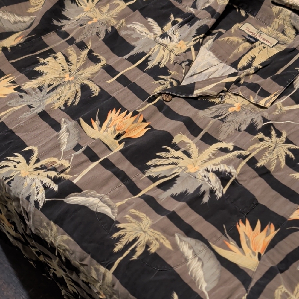 Tommy Bahama Palm Paradise Quilt in Black and Tan